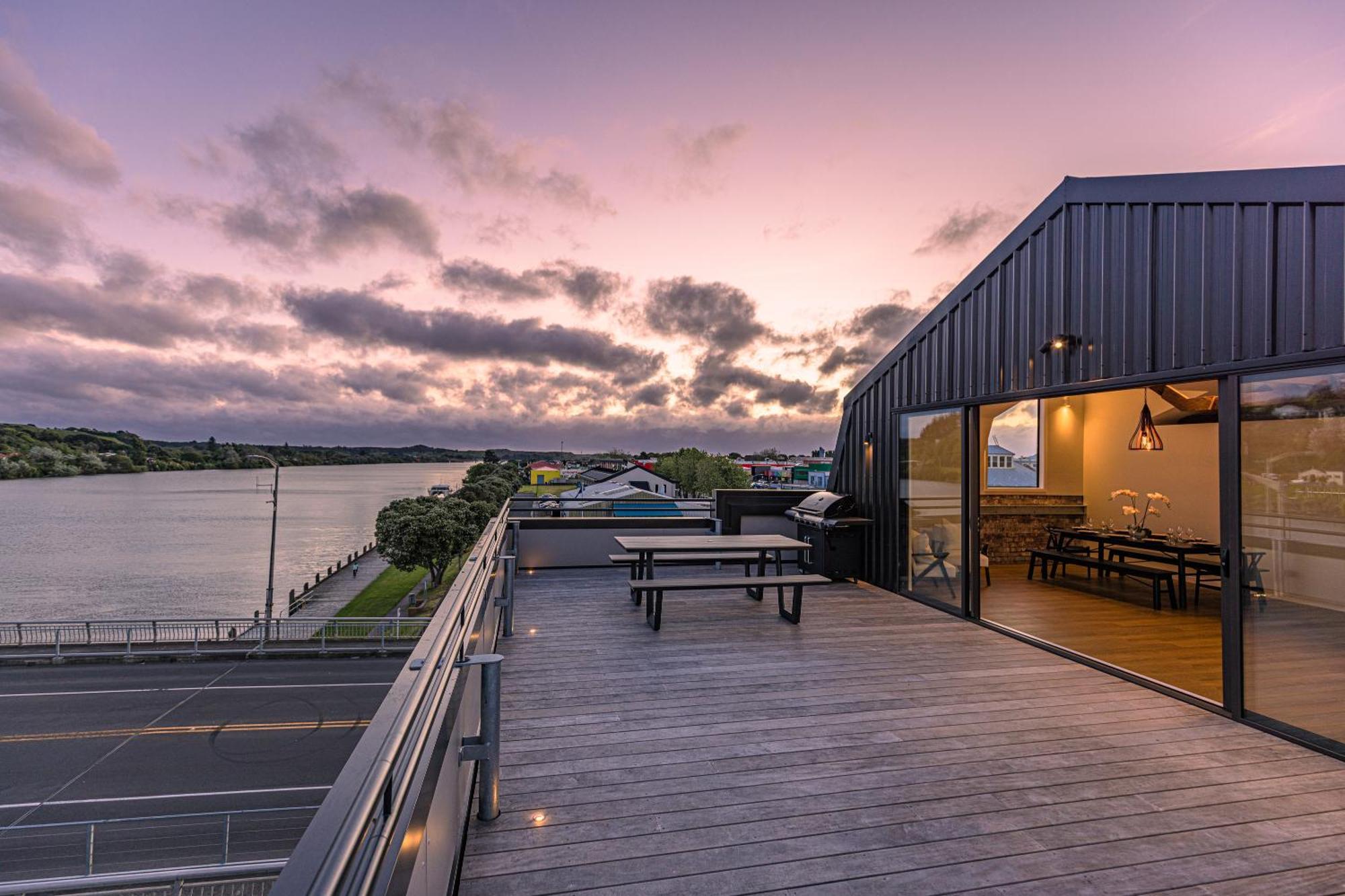 Johnston Apartments - Award-Winning Building, Your Unforgettable Stay Whanganui Zewnętrze zdjęcie